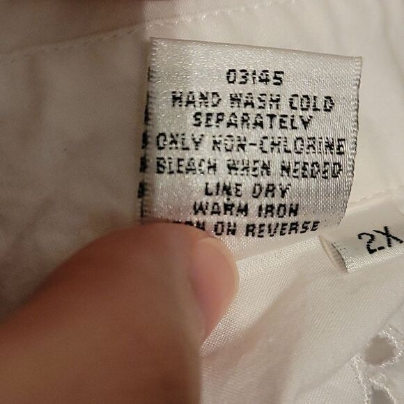 Beautiful floral embroidered and sequin cut out top - Picture 9 of 11